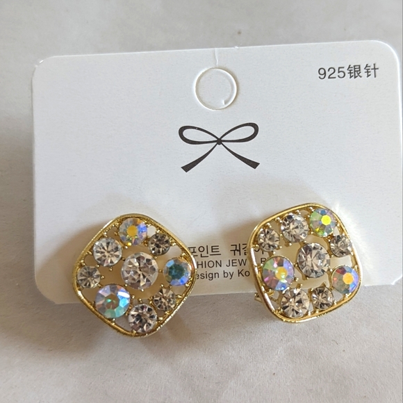 Jewelry - Earrings - Beautiful square with rhinestones